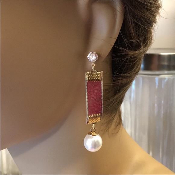 Red Mesh Dangle Earrings - Picture 3 of 5